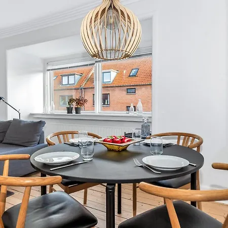Plads Til 4 Personer - 5 Minutter Fra Friluftsbadet