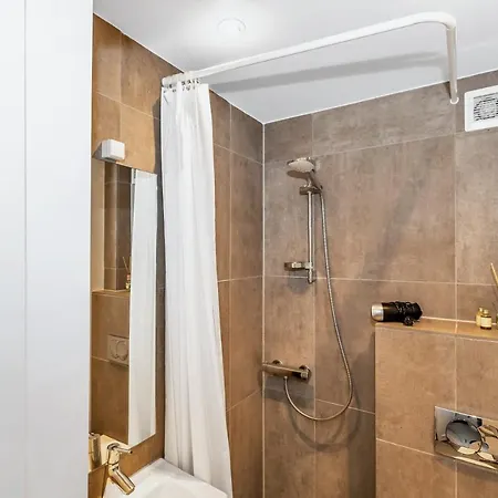 Plads Til 4 Personer - 5 Minutter Fra Friluftsbadet Apartment *