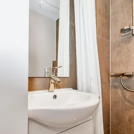 Plads Til 4 Personer - 5 Minutter Fra Friluftsbadet Apartment Aalborg